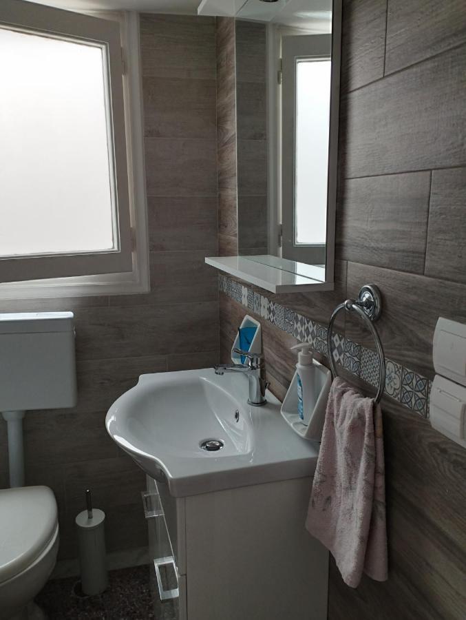 Mia'S Seaside Penthouse - Panoramic View Apartment Пирея Екстериор снимка